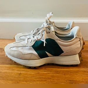 New Balance 327